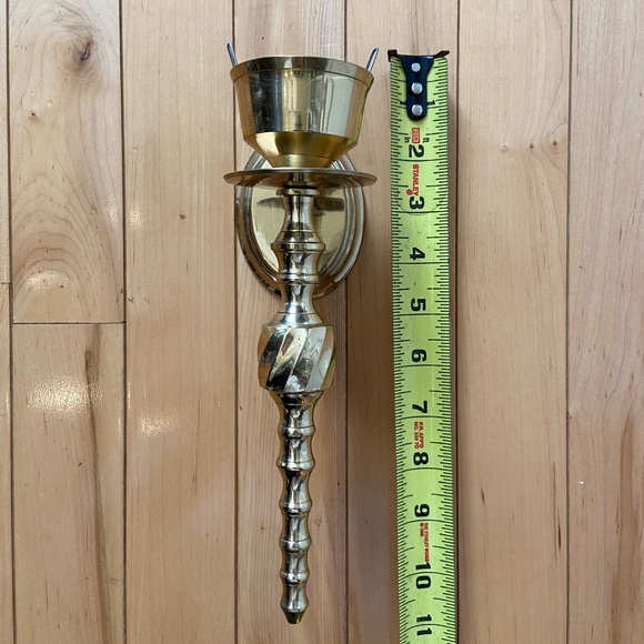 Set of Two Vintage Brass Candle Sconces - Picture 4 of 4